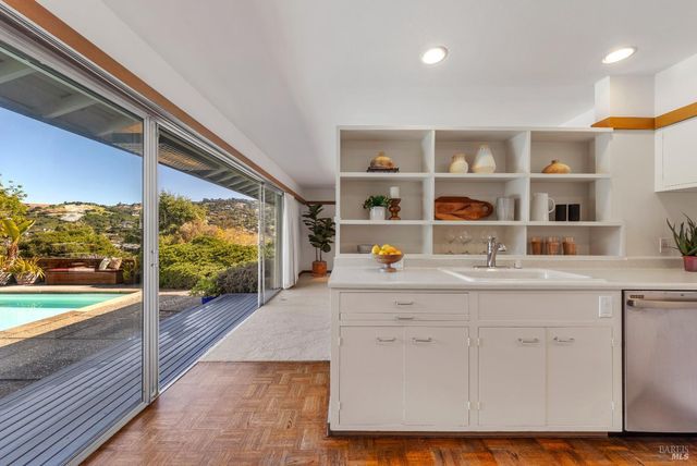 2 Tamalpais Ave, Belvedere, CA 94920