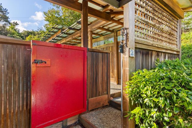 2 Tamalpais Ave, Belvedere, CA 94920