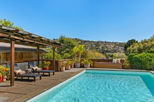 2 Tamalpais Ave, Belvedere, CA 94920