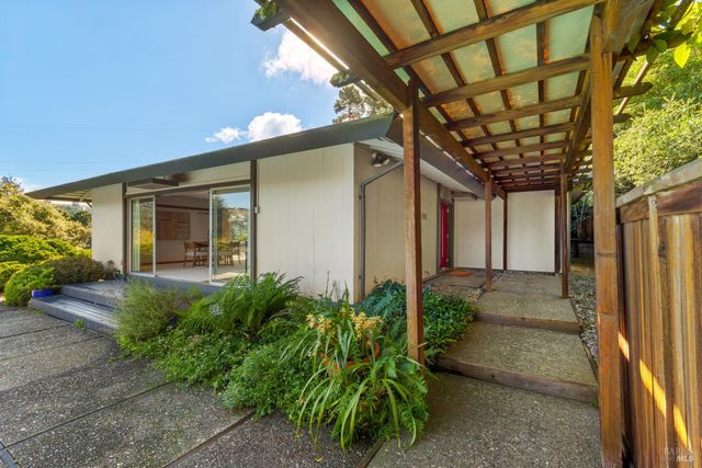 2 Tamalpais Ave, Belvedere, CA 94920