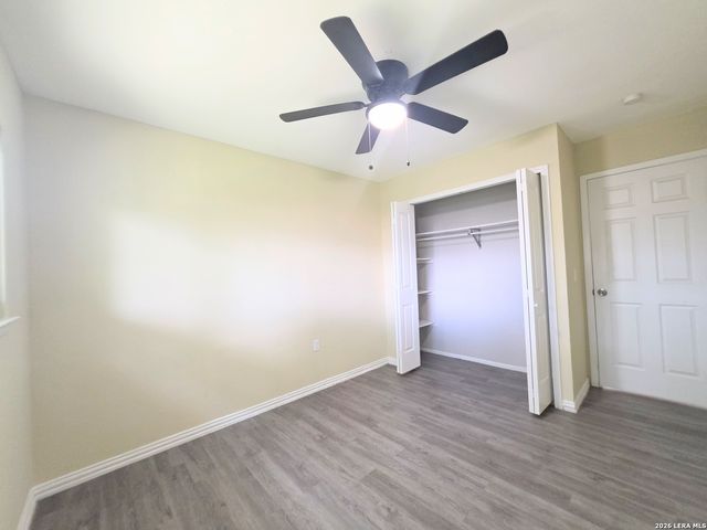 5931 AUTUMN LK, San Antonio, TX 78222