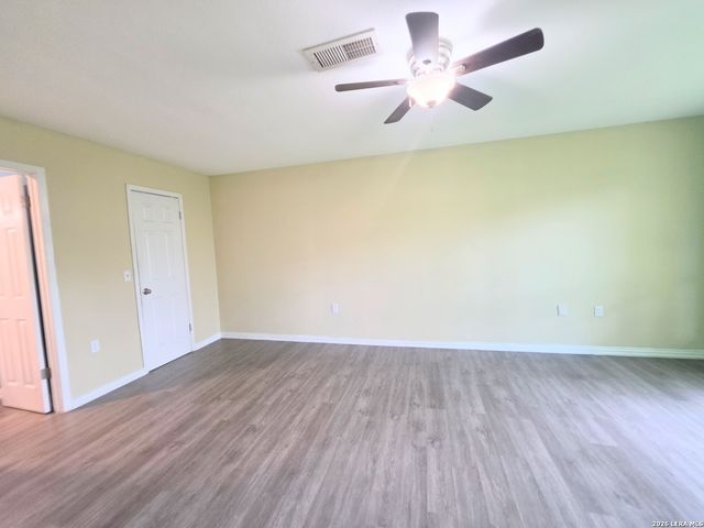 5931 AUTUMN LK, San Antonio, TX 78222