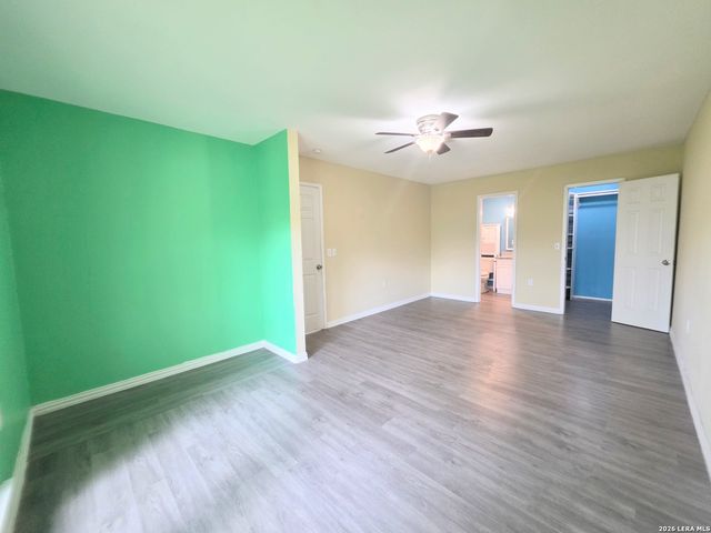 5931 AUTUMN LK, San Antonio, TX 78222