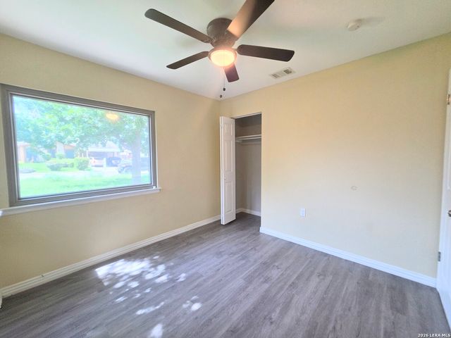 5931 AUTUMN LK, San Antonio, TX 78222