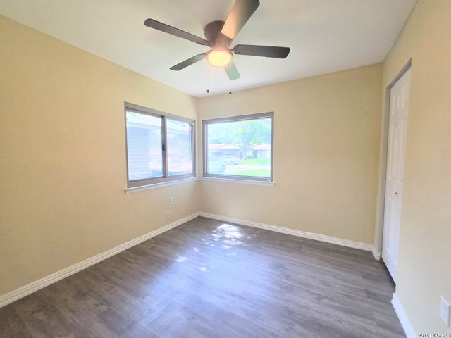 5931 AUTUMN LK, San Antonio, TX 78222