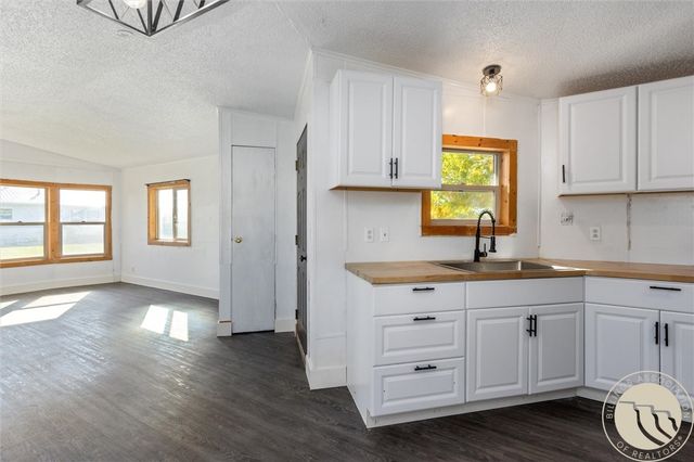 711 Cougar CIRCLE, Laurel, MT 59044