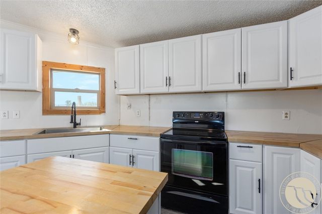 711 Cougar CIRCLE, Laurel, MT 59044