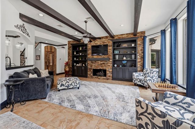 9059 Crighton Crossing Drive, Conroe, TX 77302