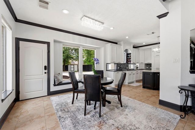 9059 Crighton Crossing Drive, Conroe, TX 77302