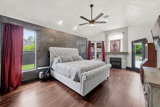 9059 Crighton Crossing Drive, Conroe, TX 77302