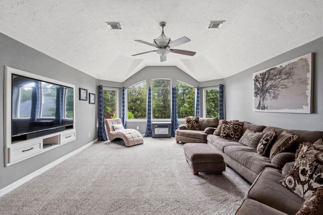 9059 Crighton Crossing Drive, Conroe, TX 77302