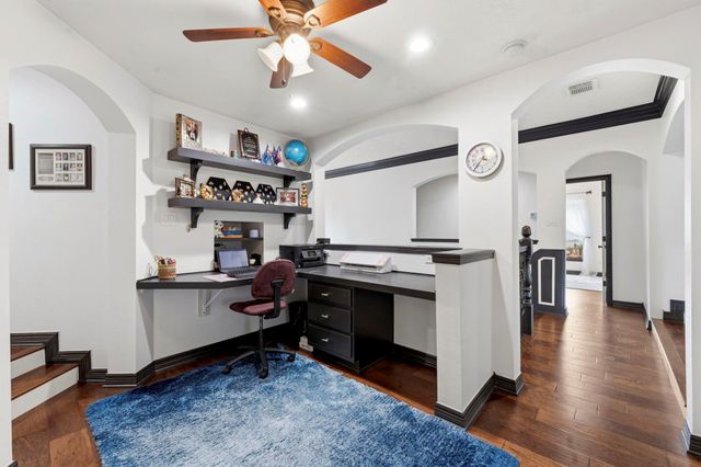 9059 Crighton Crossing Drive, Conroe, TX 77302
