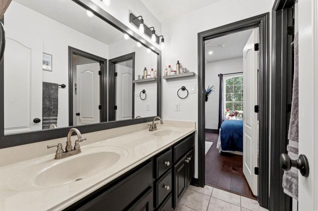 9059 Crighton Crossing Drive, Conroe, TX 77302