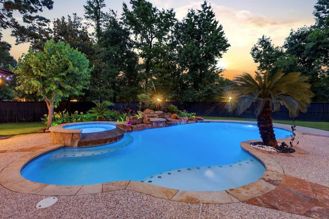 9059 Crighton Crossing Drive, Conroe, TX 77302