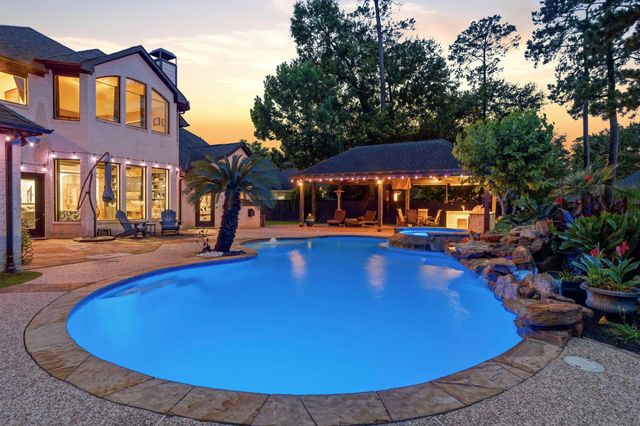 9059 Crighton Crossing Drive, Conroe, TX 77302
