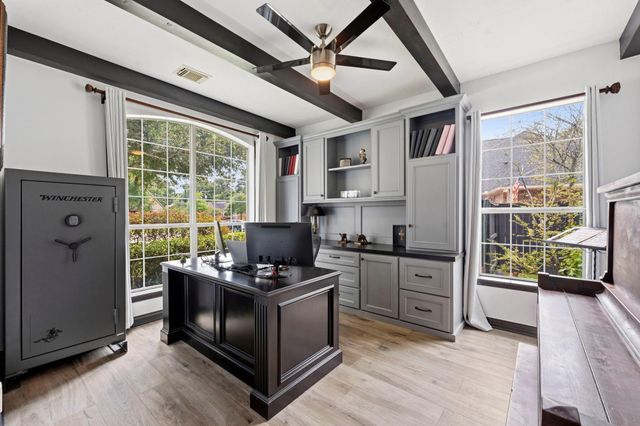 9059 Crighton Crossing Drive, Conroe, TX 77302