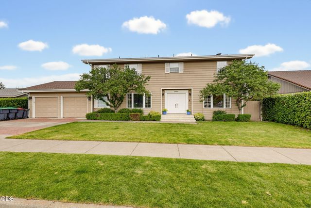 2489 Nieto Way, Medford, OR 97504