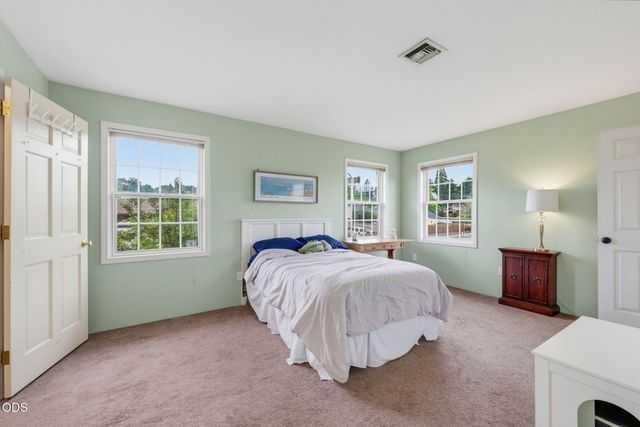 2489 Nieto Way, Medford, OR 97504