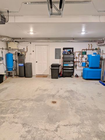 2044 AARON AVENUE, North Pole, AK 99705