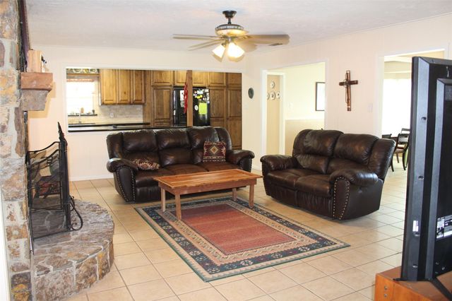 7777 County Road 2120, Grapeland, TX 75844