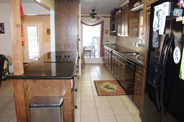 7777 County Road 2120, Grapeland, TX 75844