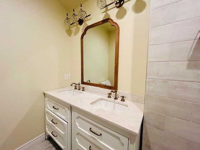 627 W Chestnut Street, Denison, TX 75020