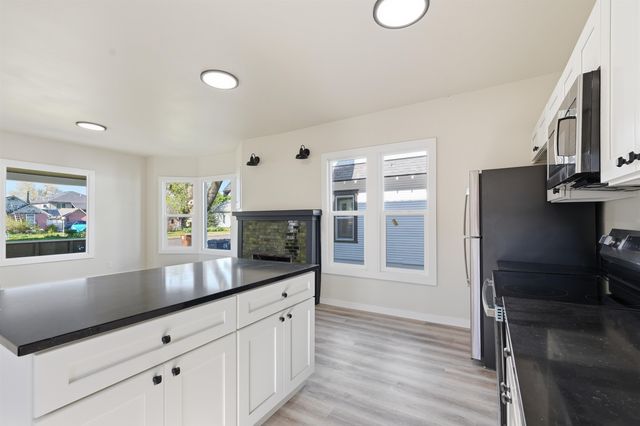 1418 E Pacific Ave, Spokane, WA 99202