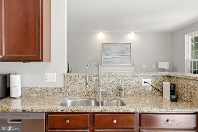 35555 SARASOTA ST, Round Hill, VA 20141