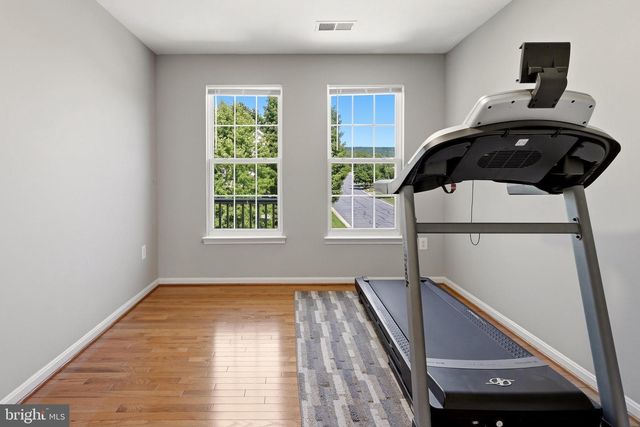 35555 SARASOTA ST, Round Hill, VA 20141