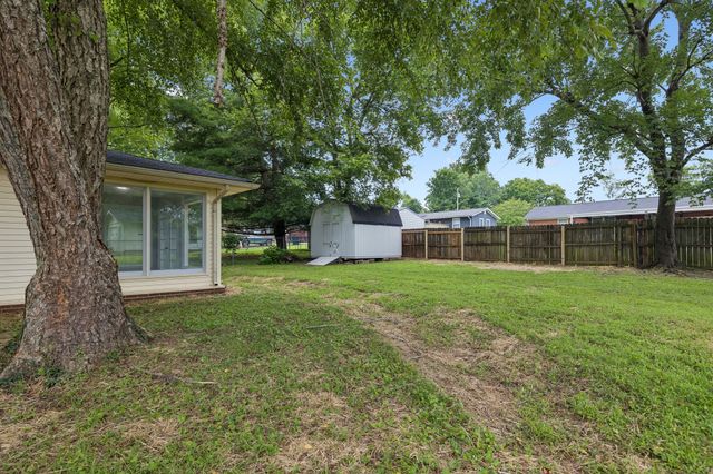 723 Nichols St, Pulaski, TN 38478