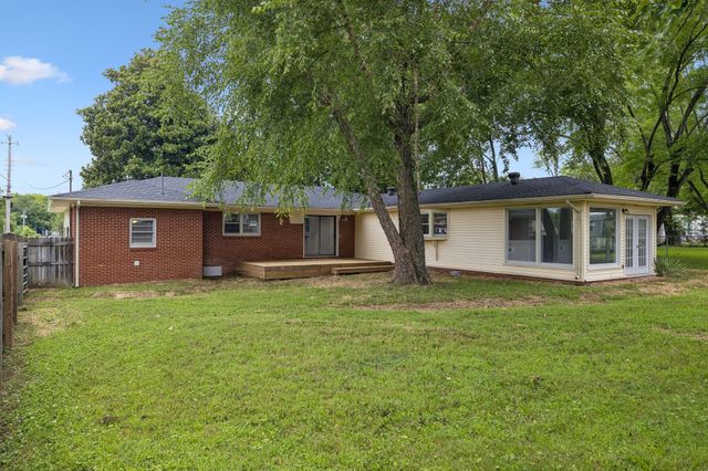 723 Nichols St, Pulaski, TN 38478