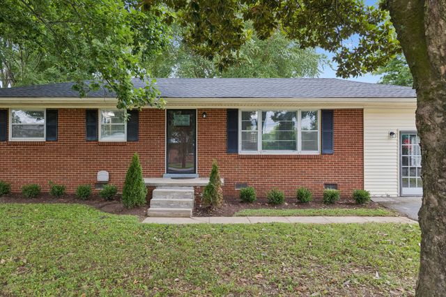 723 Nichols St, Pulaski, TN 38478