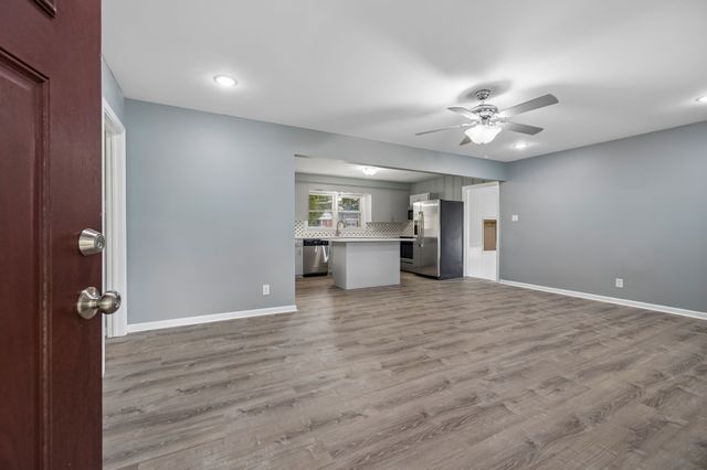 723 Nichols St, Pulaski, TN 38478