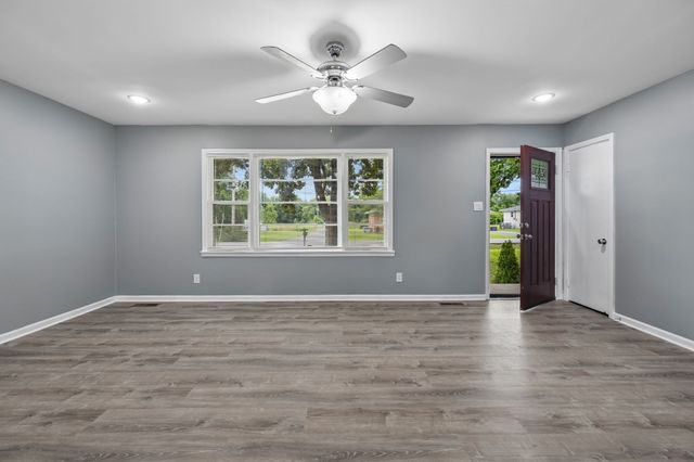 723 Nichols St, Pulaski, TN 38478