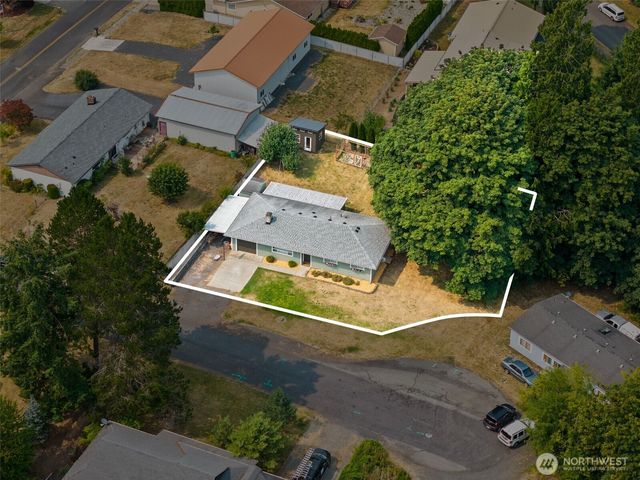 310 E Cedarcrest Court, Napavine, WA 98565