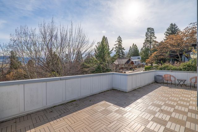 369 Alta Avenue, Ashland, OR 97520