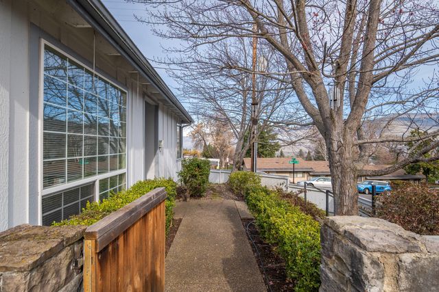 369 Alta Avenue, Ashland, OR 97520