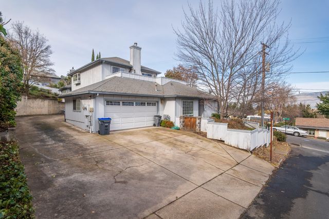 369 Alta Avenue, Ashland, OR 97520