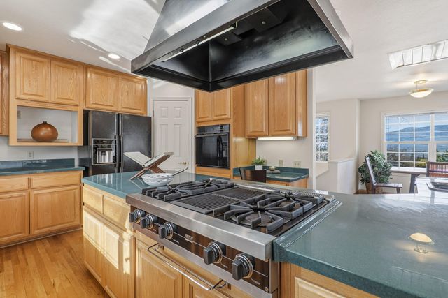 369 Alta Avenue, Ashland, OR 97520