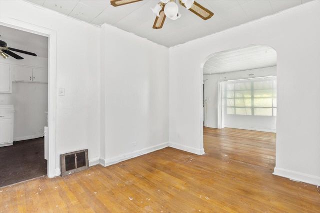 N2404 Loverture DRIVE, Burlington, WI 53105