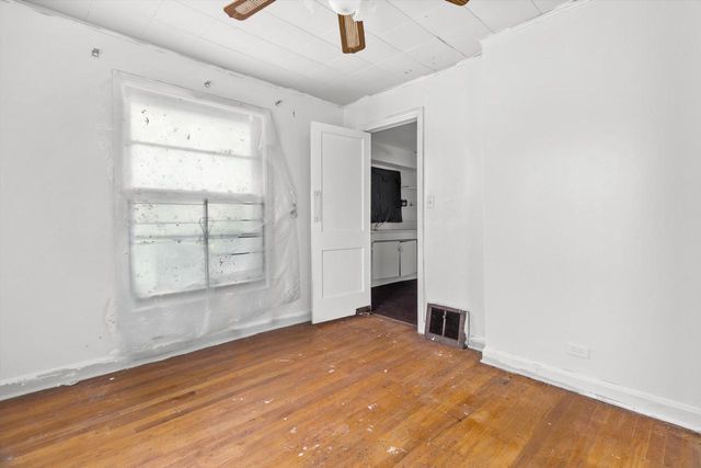 N2404 Loverture DRIVE, Burlington, WI 53105