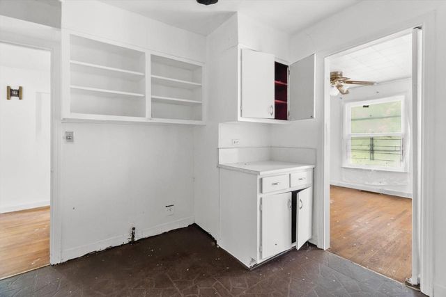 N2404 Loverture DRIVE, Burlington, WI 53105