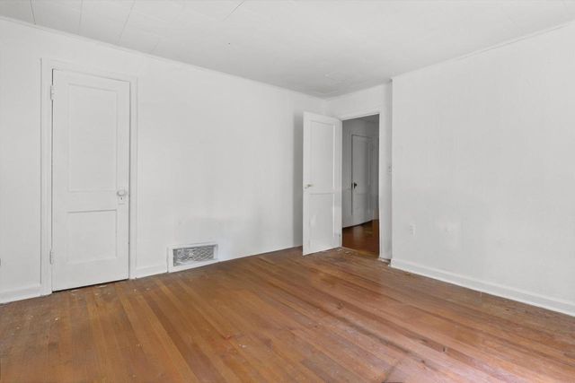 N2404 Loverture DRIVE, Burlington, WI 53105