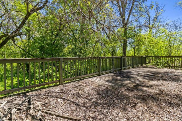 N2404 Loverture DRIVE, Burlington, WI 53105