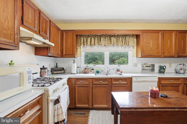 3704 CEDAR CREEK RD, Star Tannery, VA 22654
