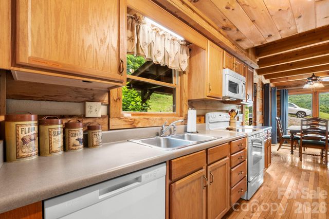 122 Cedar Cove Lane, Zionville, NC 28698
