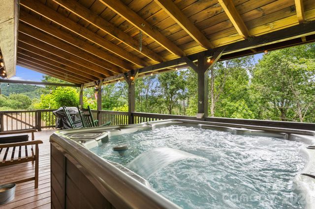 122 Cedar Cove Lane, Zionville, NC 28698