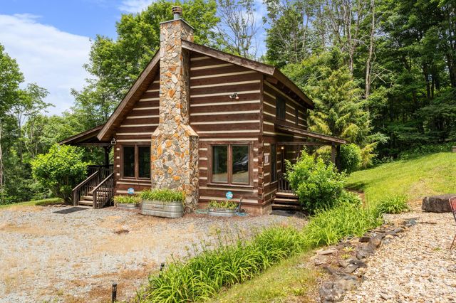 122 Cedar Cove Lane, Zionville, NC 28698