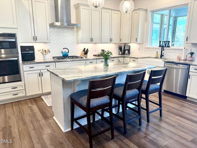 108 Acorn Crossing Road, Holly Springs, NC 27540