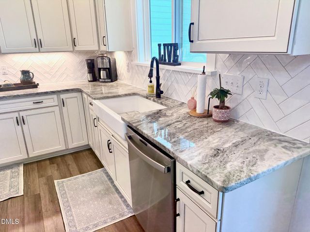 108 Acorn Crossing Road, Holly Springs, NC 27540